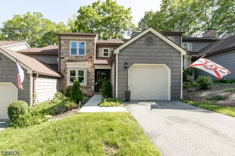 11 Killdeer Dr, Hackettstown, NJ 07840