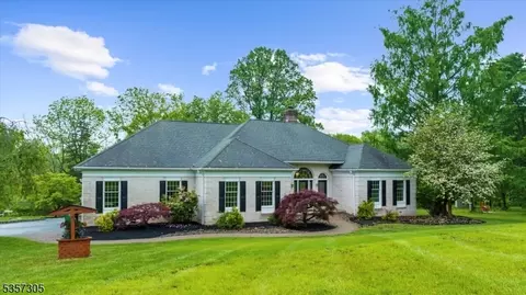 5 Mill Pond Rd, Milford, NJ 08848