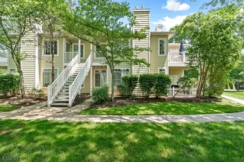 14 Wescott Rd, Bedminster, NJ 07921