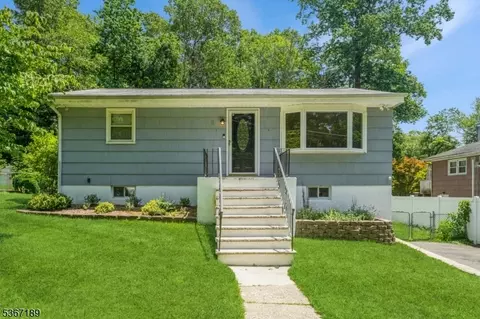 2 Side Hill Trl, Byram Twp, NJ 07821