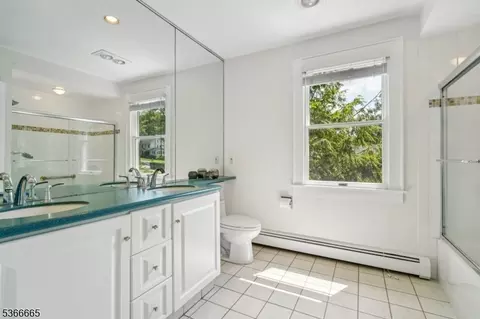 29 Maple Ter, Millburn Twp, NJ 07041 photo 12