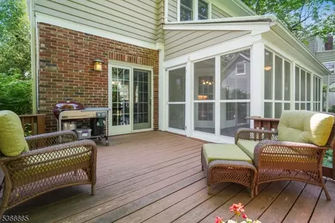29 Maple Ter, Millburn Twp, NJ 07041 photo 22