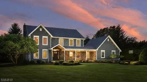 30 Elm Dr, Skillman, NJ 08558