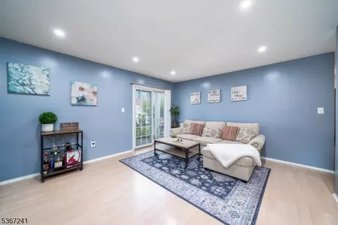 48 Clay St, North Brunswick Twp, NJ 08902