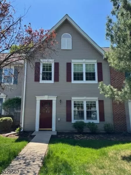 145 Lindsey Ct, Franklin Park, NJ 08823