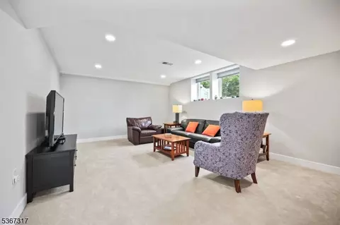 15 E Hartwick Dr, Skillman, NJ 08558 photo 37