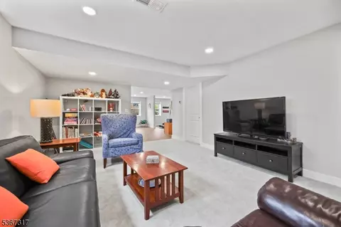 15 E Hartwick Dr, Skillman, NJ 08558 photo 38