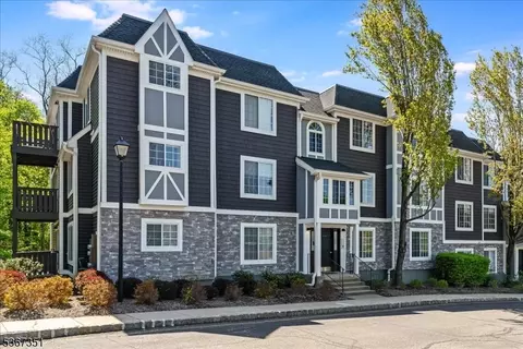 81 Village Dr #81, Morristown, NJ 07960