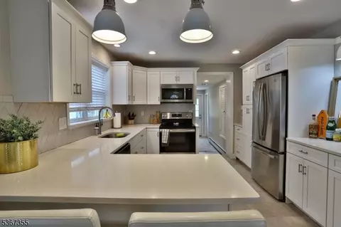 48 Mackenzie Rd, Hampton, NJ 08827 photo 2