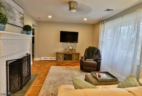 48 Mackenzie Rd, Hampton, NJ 08827 photo 3
