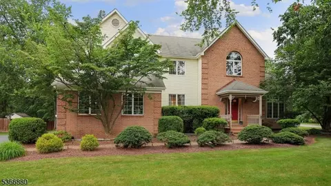 16 Van Deripe Rd, Hillsborough, NJ 08844