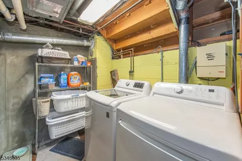 8 Thomas Ter, Wayne, NJ 07470 photo 33
