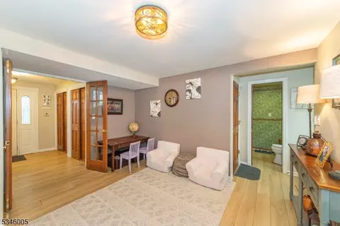 8 Thomas Ter, Wayne, NJ 07470 photo 17