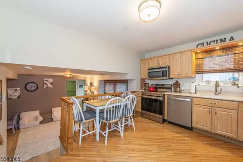 8 Thomas Ter, Wayne, NJ 07470 photo 11