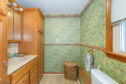 8 Thomas Ter, Wayne, NJ 07470 photo 20