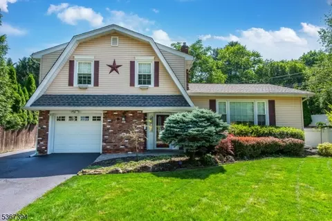 8 Thomas Ter, Wayne, NJ 07470