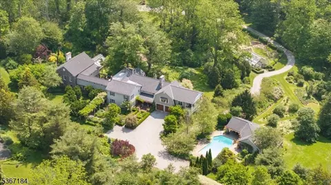 936 Dove Island Rd, Newton, NJ 07860