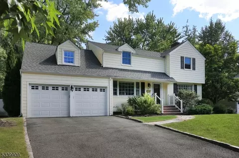 31 Homestead Ter, Scotch Plains, NJ 07076