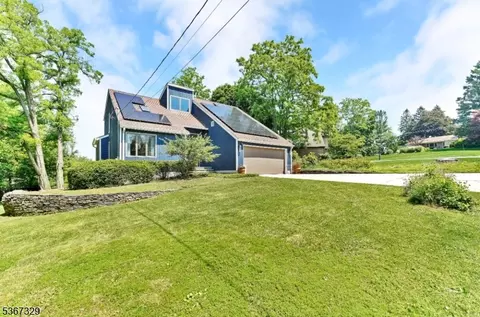 4 Michael Ln, High Bridge, NJ 08829