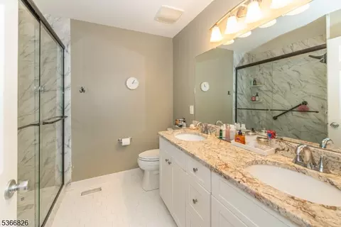 90 Warbler Dr, Wayne, NJ 07470 photo 18