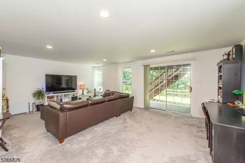 90 Warbler Dr, Wayne, NJ 07470 photo 22