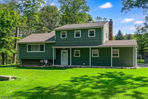 47 Fawnridge Dr, Long Valley, NJ 07853