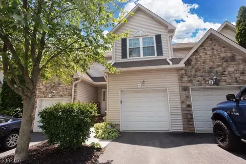 4 Dewitt Ln, Hillsborough, NJ 08844
