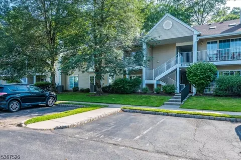 113 Lindsey Ct, Franklin Park, NJ 08823