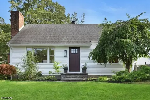 103 College Rd, Midland Park, NJ 07432