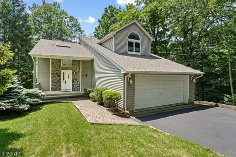 129 W Lake Shore Dr, Rockaway, NJ 07866