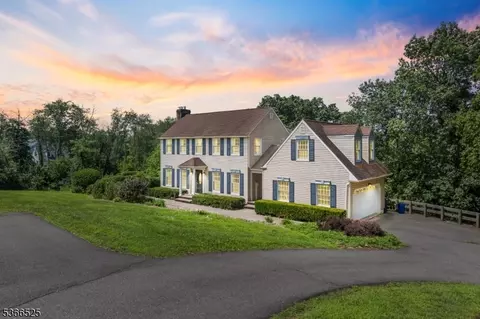925 River Rd, Hillsborough, NJ 08844