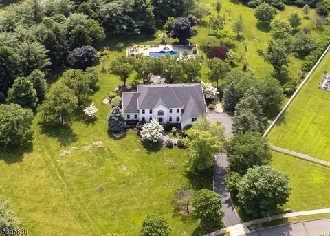 162 Updikes Mill Rd, Belle Mead, NJ 08502