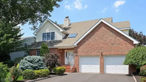 7 Drake Close, Hillsborough, NJ 08844