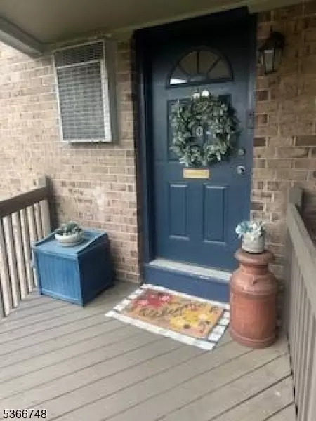 181 Long Hill Rd 10-10 #10, Little Falls Twp, NJ 07424