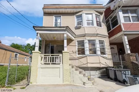 91 Aldine St, Newark, NJ 07112
