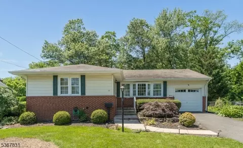 11 Seville Dr, Somerville, NJ 08876