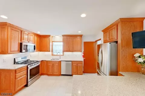 112 Devon Ter, Kearny, NJ 07032 photo 14