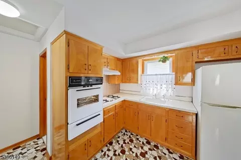 112 Devon Ter, Kearny, NJ 07032 photo 30