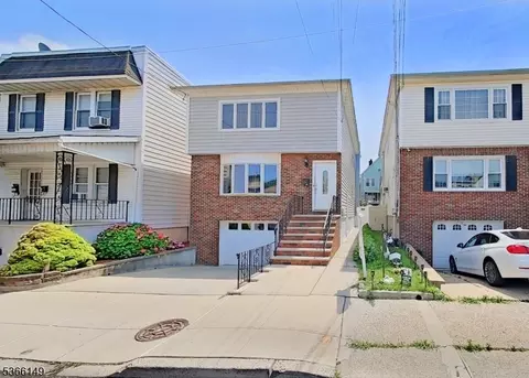 112 Devon Ter, Kearny, NJ 07032