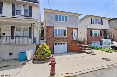 112 Devon Ter, Kearny, NJ 07032 photo 2