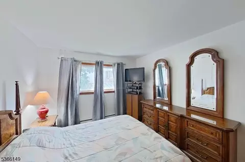 112 Devon Ter, Kearny, NJ 07032 photo 23
