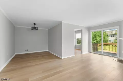 16 Edith Dr, Somerset, NJ 08873 photo 6