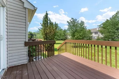 16 Edith Dr, Somerset, NJ 08873 photo 37