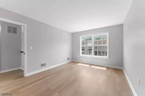 16 Edith Dr, Somerset, NJ 08873 photo 20