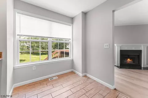 16 Edith Dr, Somerset, NJ 08873 photo 15