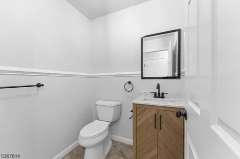 16 Edith Dr, Somerset, NJ 08873 photo 4