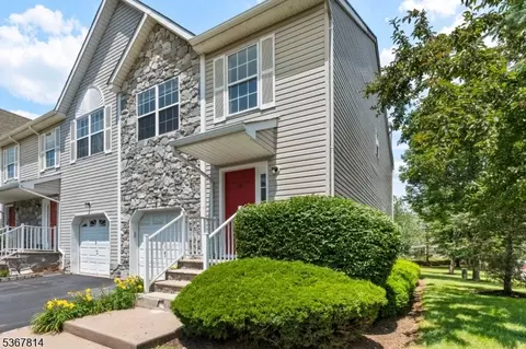 16 Edith Dr, Somerset, NJ 08873 photo 3