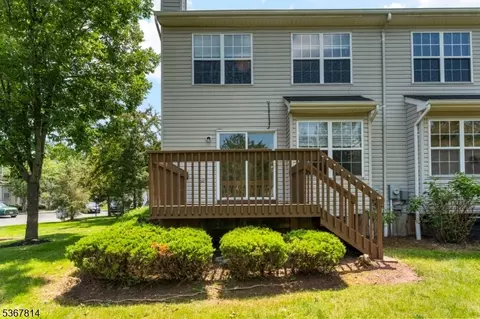 16 Edith Dr, Somerset, NJ 08873 photo 40