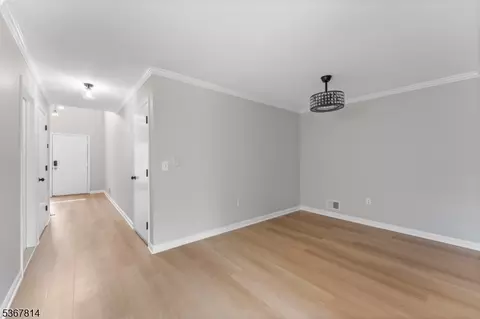 16 Edith Dr, Somerset, NJ 08873 photo 9