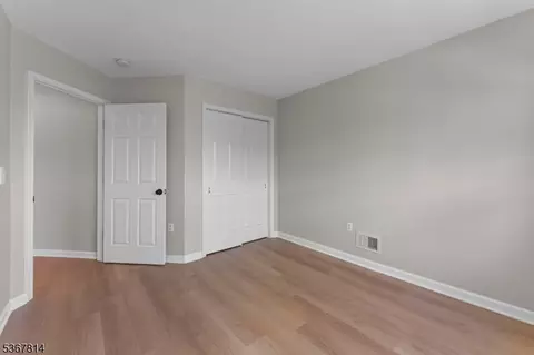 16 Edith Dr, Somerset, NJ 08873 photo 33